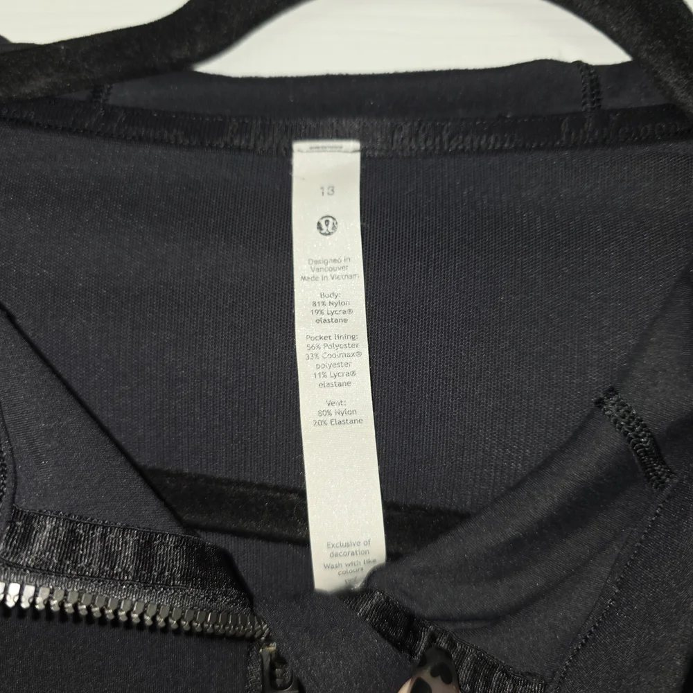 Women's Black Lululemon Hooded Define Jacket Size 18 - Picture 7 of 9